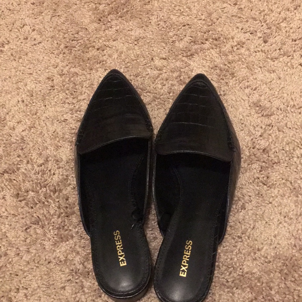 Flat slip on shoes